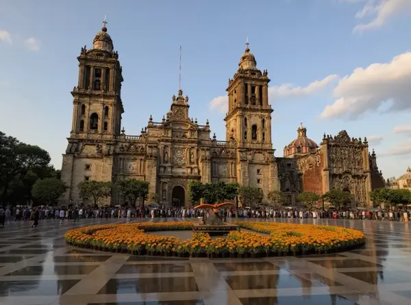 Zócalo (Plaza de la Constitución)