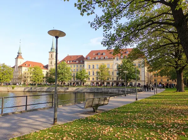 Saale Promenade / Paradies Park (Saale river promenade and park)