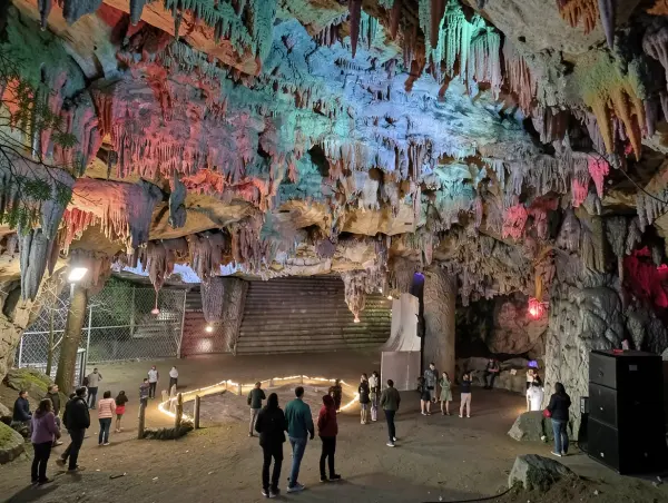 Fosheng Cave