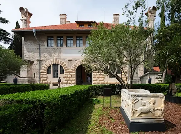 Archaeological Museum Split (Arheološki muzej Split)
