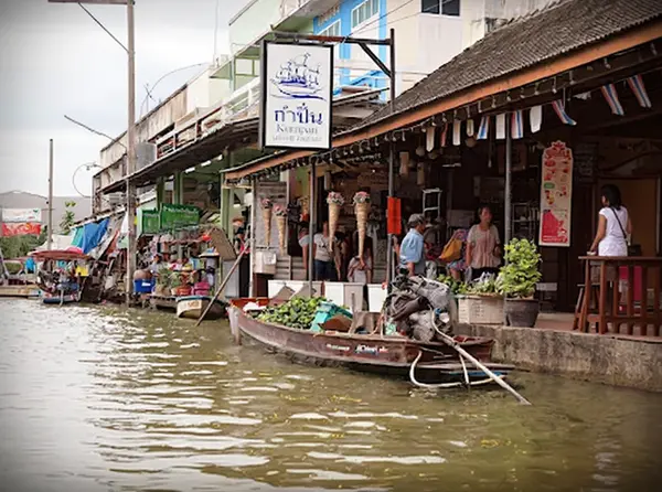 Day trip to Amphawa Floating Market