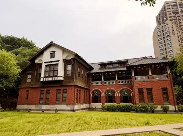 Beitou Hot Springs (Beitou Thermal Valley & Beitou Hot Springs Museum)