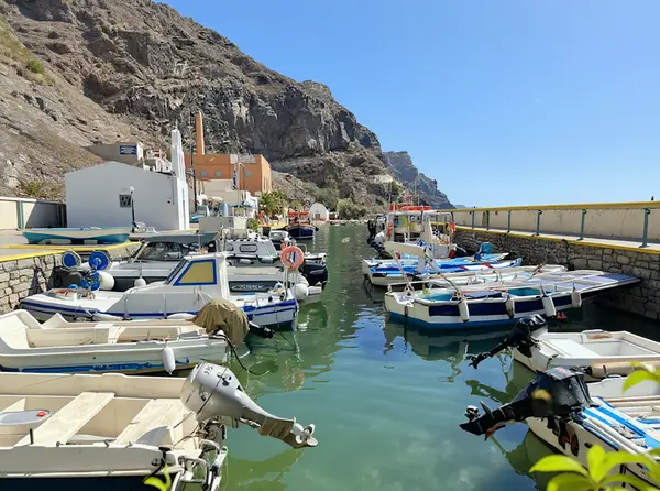 Fira Old Port (Skala Firá)