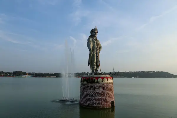 Upper Lake (Bada Talab)
