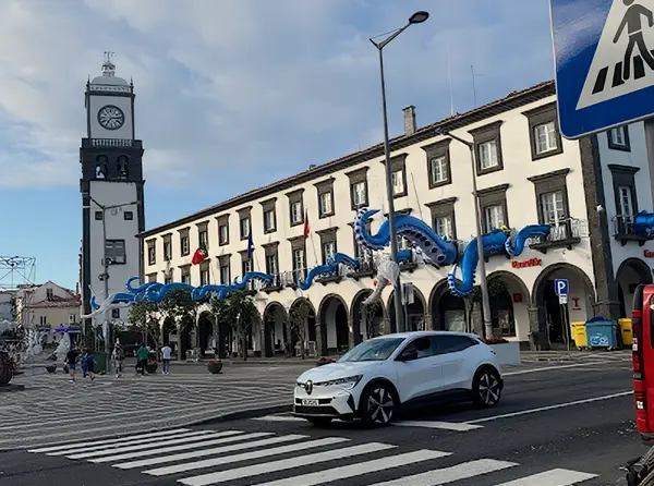Avenida Infante Dom Henrique