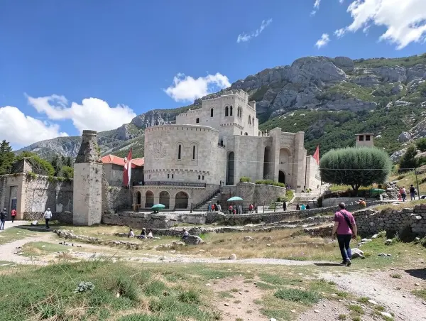 Muzeu Gjergj Kastrioti Skënderbeu