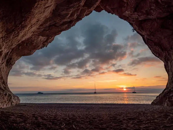 Cala Luna