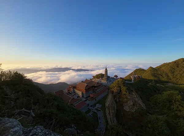 Fansipan Summit (Sa Pa)