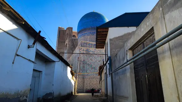 Bibi-Khanym Mosque