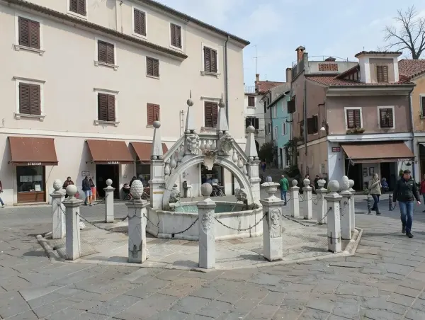 Da Ponte Fountain