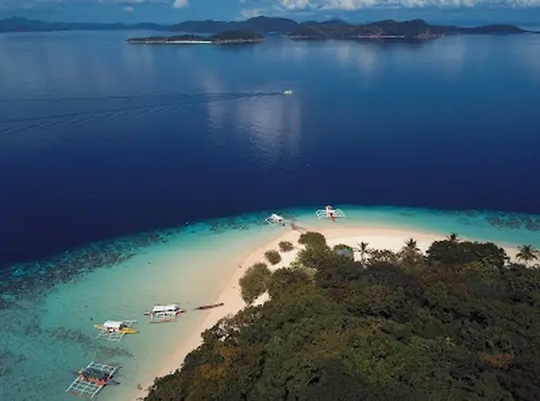 Banana Island (and nearby Bulog Dos Island)