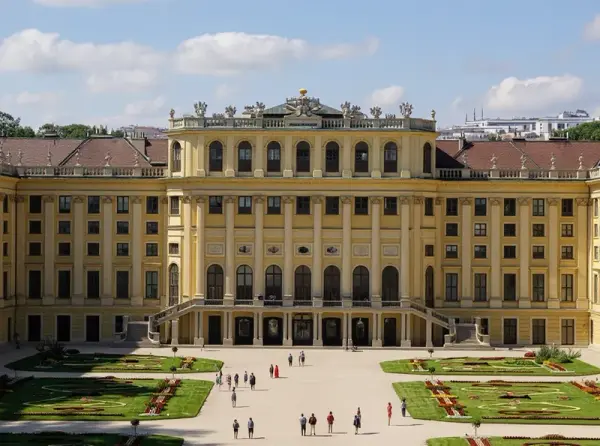 Schönbrunn Palace (Schloss Schönbrunn)