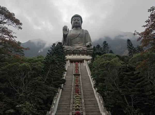 Tian Tan Buddha