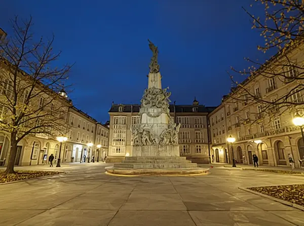 Plaza de la Virgen Blanca