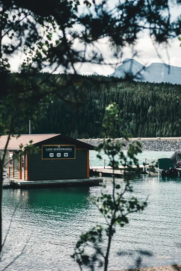 Lake Minnewanka