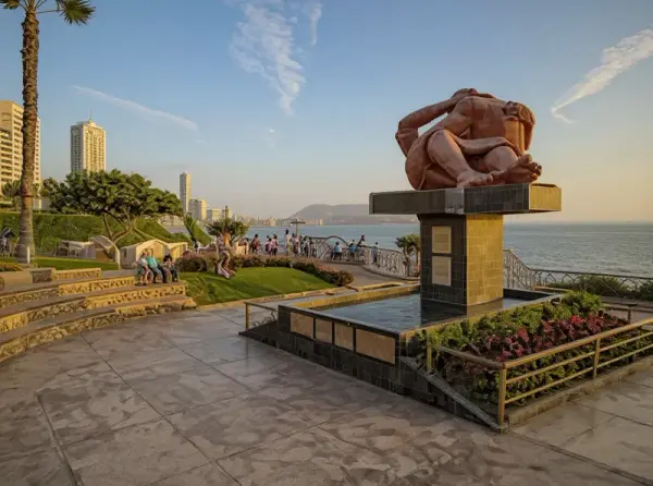 Malecón de Miraflores (Miraflores Boardwalk)