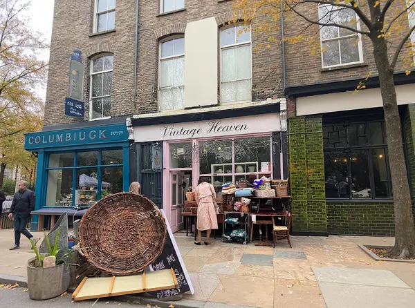 Visit Columbia Road Flower Market