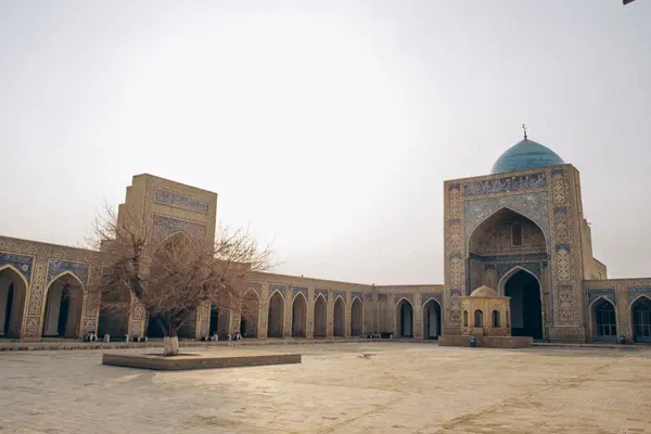 Magok-i-Attari Mosque
