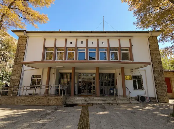 Sinop Archaeology and Ethnography Museum (Sinop Müzesi)