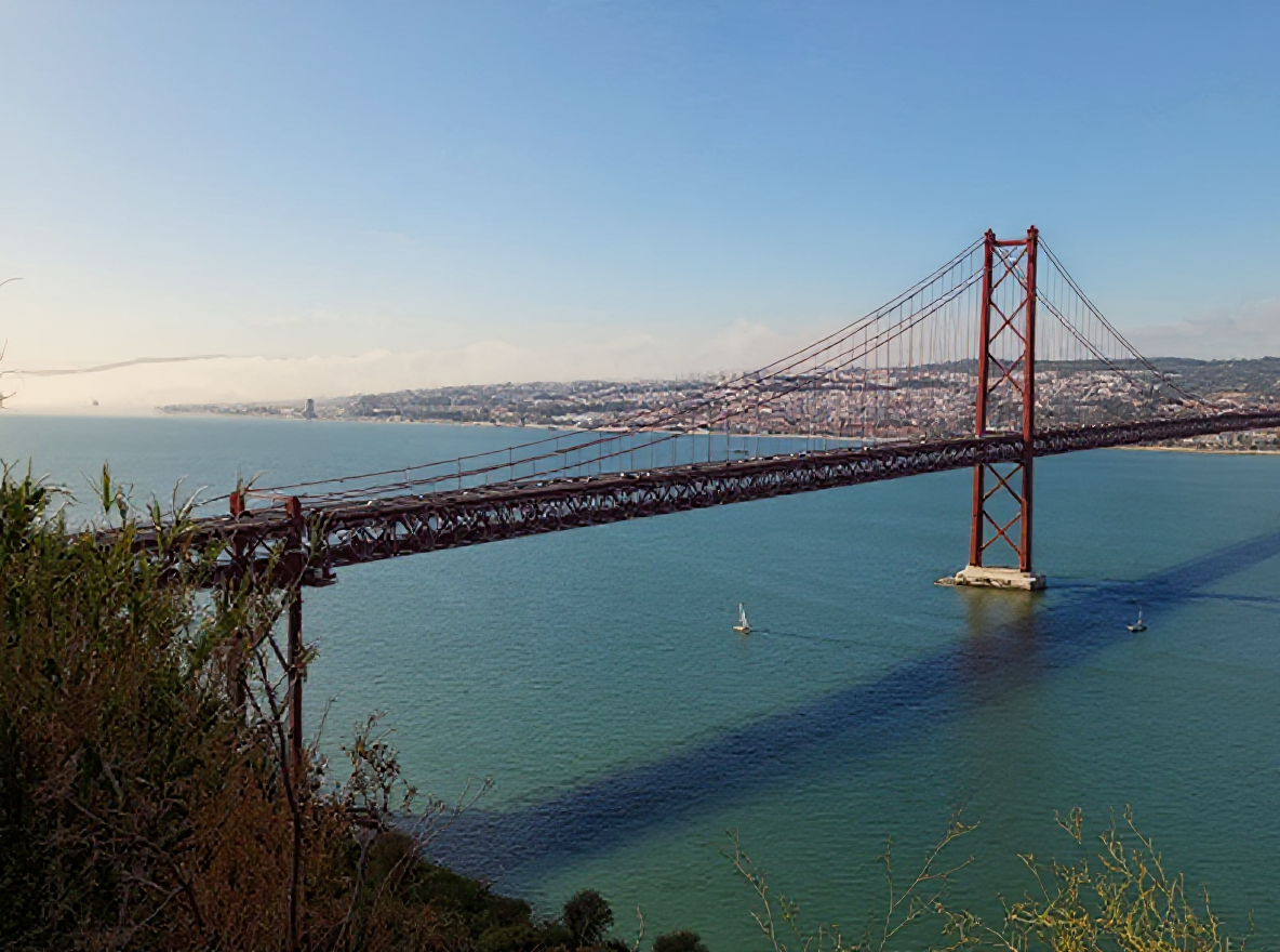 25 de Abril Bridge