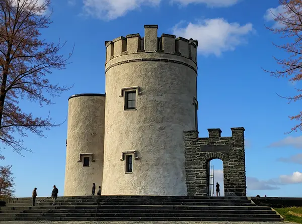 O'Brien's Tower (Cliffs of Moher)