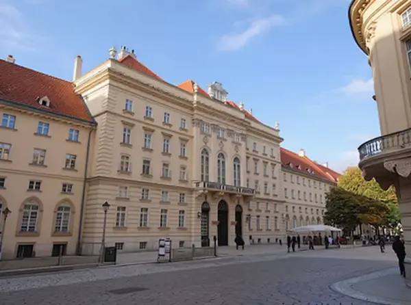 MuseumsQuartier (MQ)