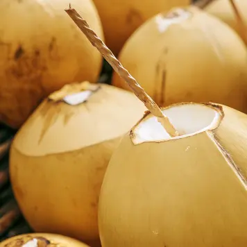 King Coconut Water (Thambili)