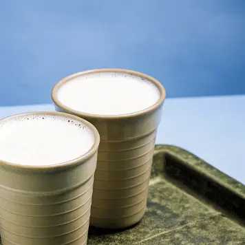 Caano Geel (Camel Milk)