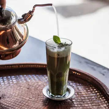 Moroccan Mint Tea (Atay b' Nana)