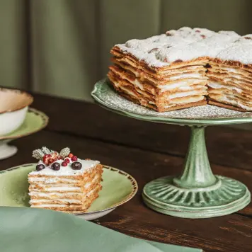 Pirozhnoye (layer cake) from Leningrad