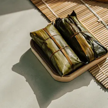 Suman (sticky rice cake)