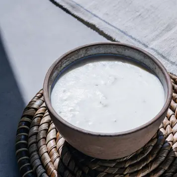 Caano geel (Camel Milk)