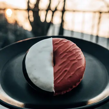 Black and White Cookie