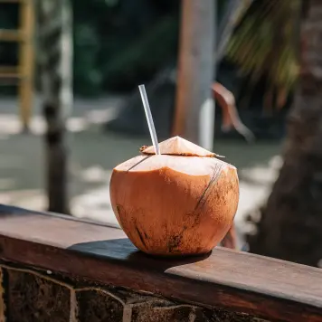 King Coconut Water (Thambili)