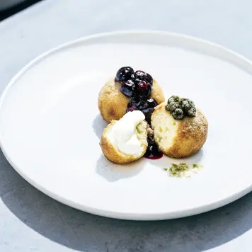 Papanasi (Romanian Doughnuts)