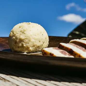 Tacacho con Cecina