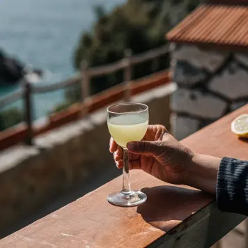 Limoncino (Ligurian Limoncello)