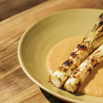 Calçots with Romesco Sauce