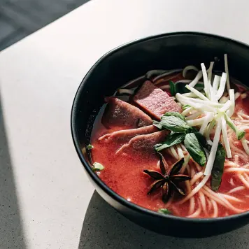 Phở (Vietnamese Noodle Soup)
