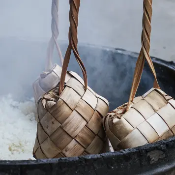 Puso (hanging rice)