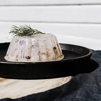 Sült (Estonian Head Cheese or Pork Jelly)