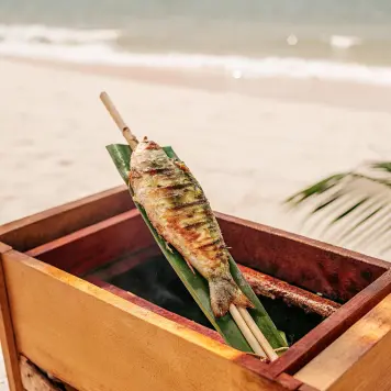 Pla Pao (Salt-Crusted Grilled Fish)