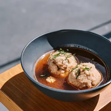 Leberknödelsuppe