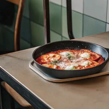 Ravioli di Ricotta al Sugo